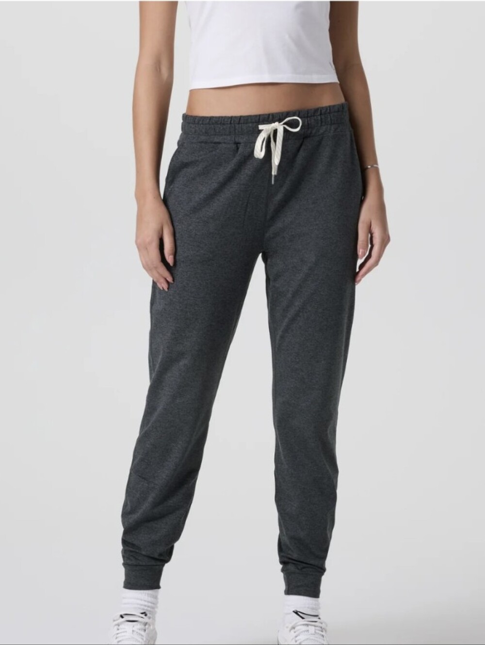 VUORI Women's Heather Charcoal Performance Jogger Pants Medium